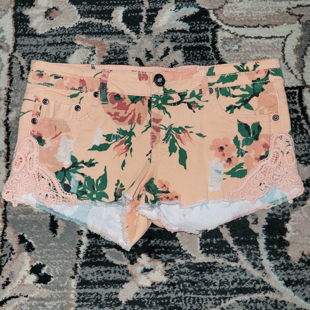 Juniors 9 "BONGO" Coral/Floral Lace Trim Jean Shorts